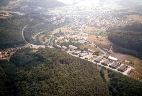 Blick vom Hubschrauber auf die Aartal-Kaserne